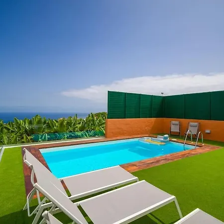 Sunset Banana Plantation House With Sea Views And Private Pool